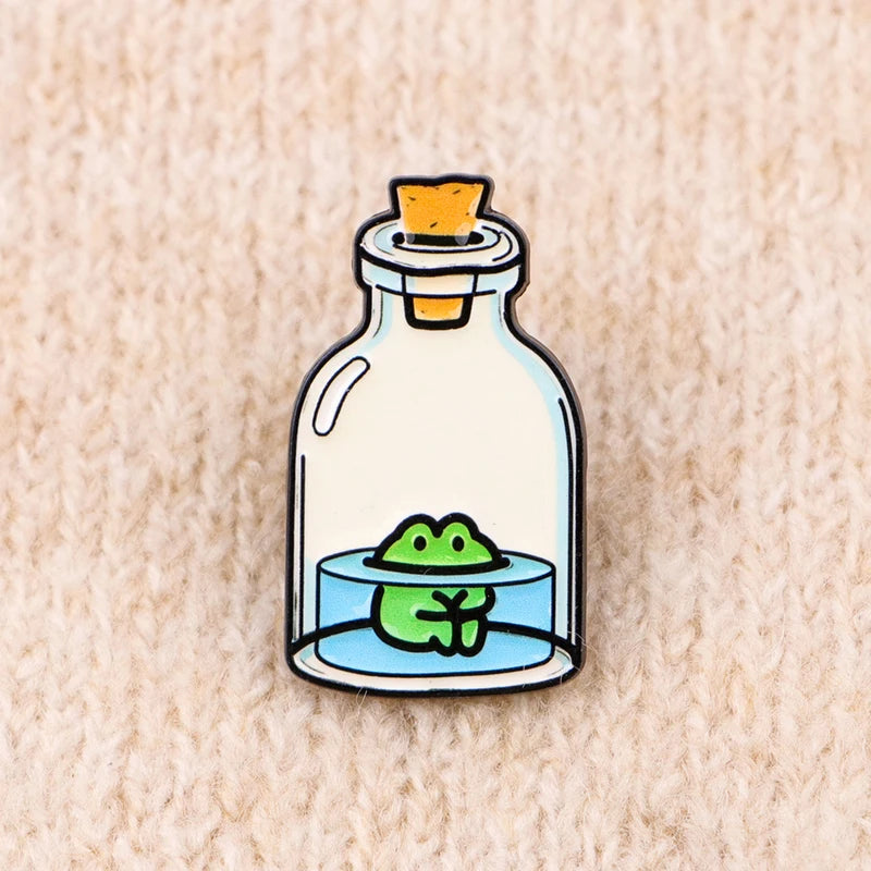 Cute Frog Enamel Pin Animal Brooch Lapel Pin Badge for Backpack Clothing