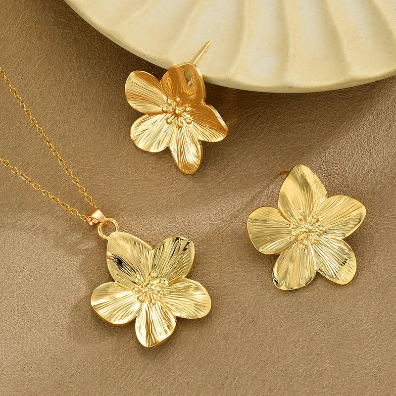 3-Piece Stainless Steel Jewelry Set with Vintage Flower Pendant and Earrings for Women