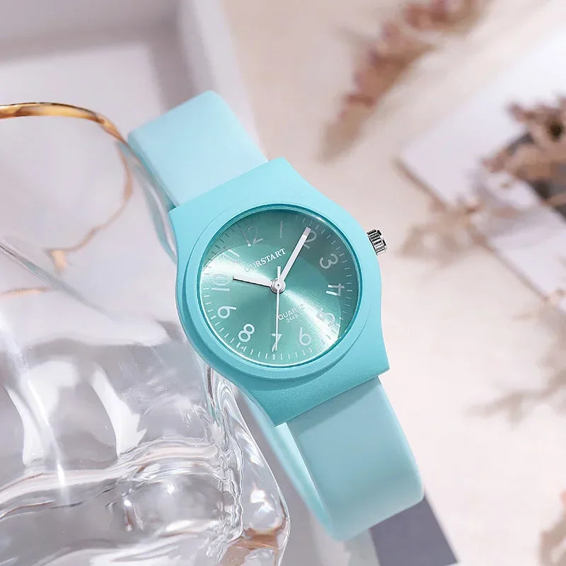 Silicone Strap Quartz Watch for Women Casual Fashion Ladies Wristwatch