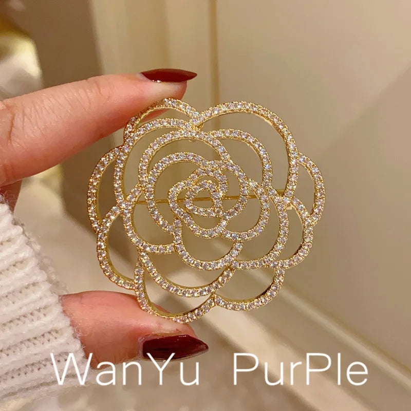Elegant Lady Crystal Flower Brooch Pin High-End Jewelry Accessory