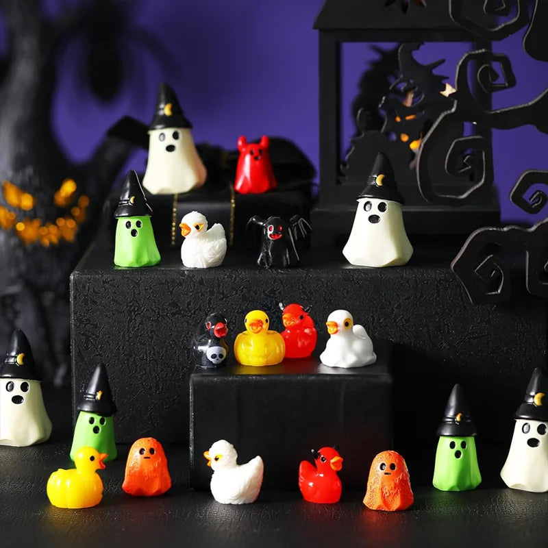 Mini Resin Halloween Duck and Ghost Figurines Set for Garden and Home Decor - Bulk 10/20 Pcs