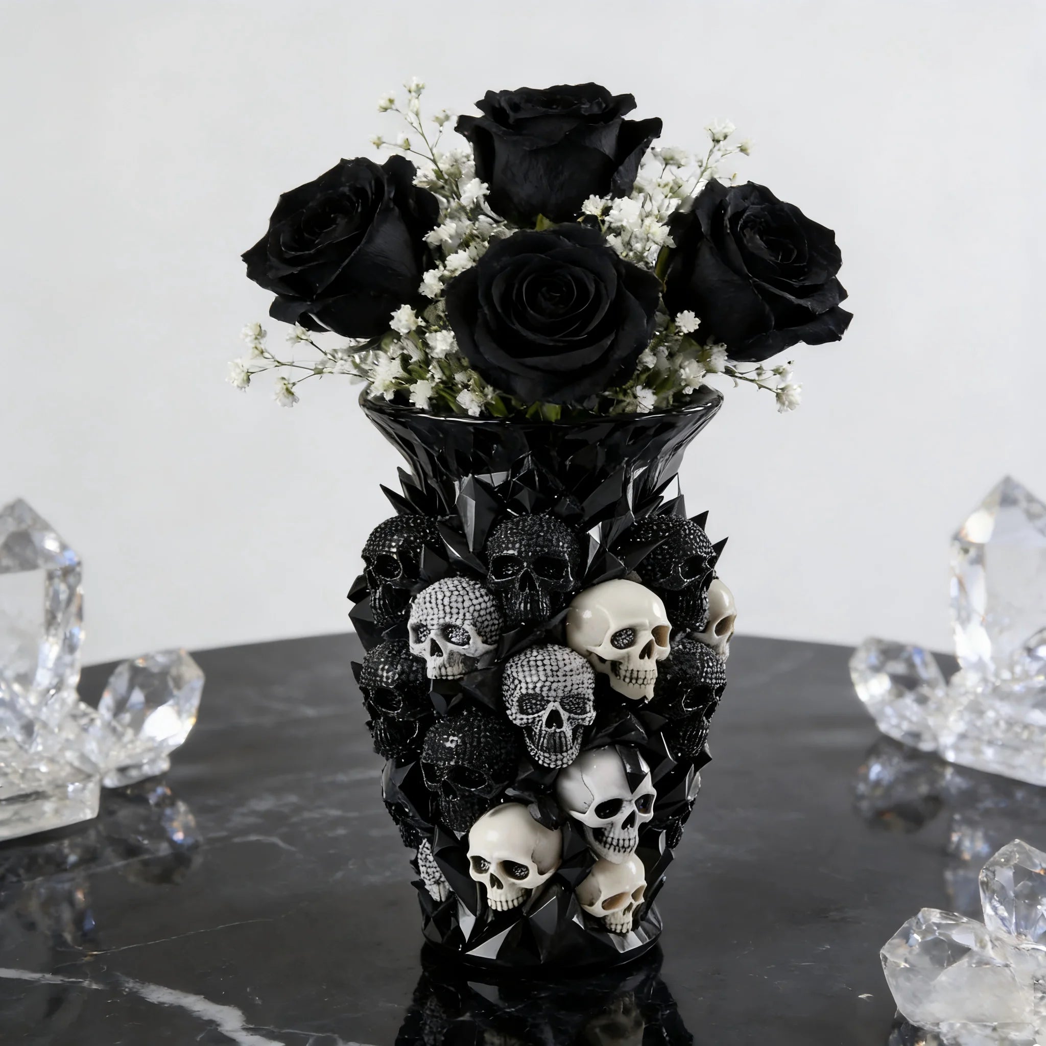 3D Skull Decorative Vase - Gothic Resin Flower Holder for Halloween & Home Decor