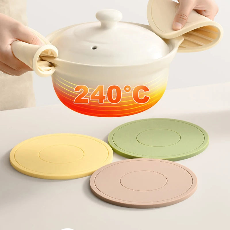 Silicone Heat Insulation Pad - Anti-Scalding Table Protector for Kitchen & Dining