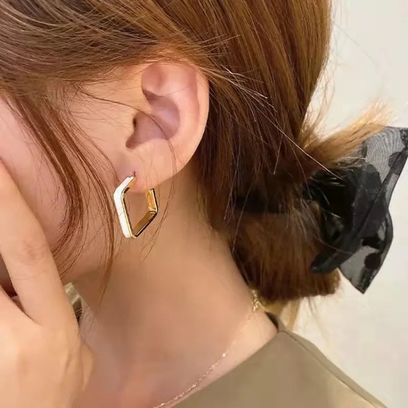Black White Enamel C Shape Drop Earrings for Women Statement Geometric Jewelry
