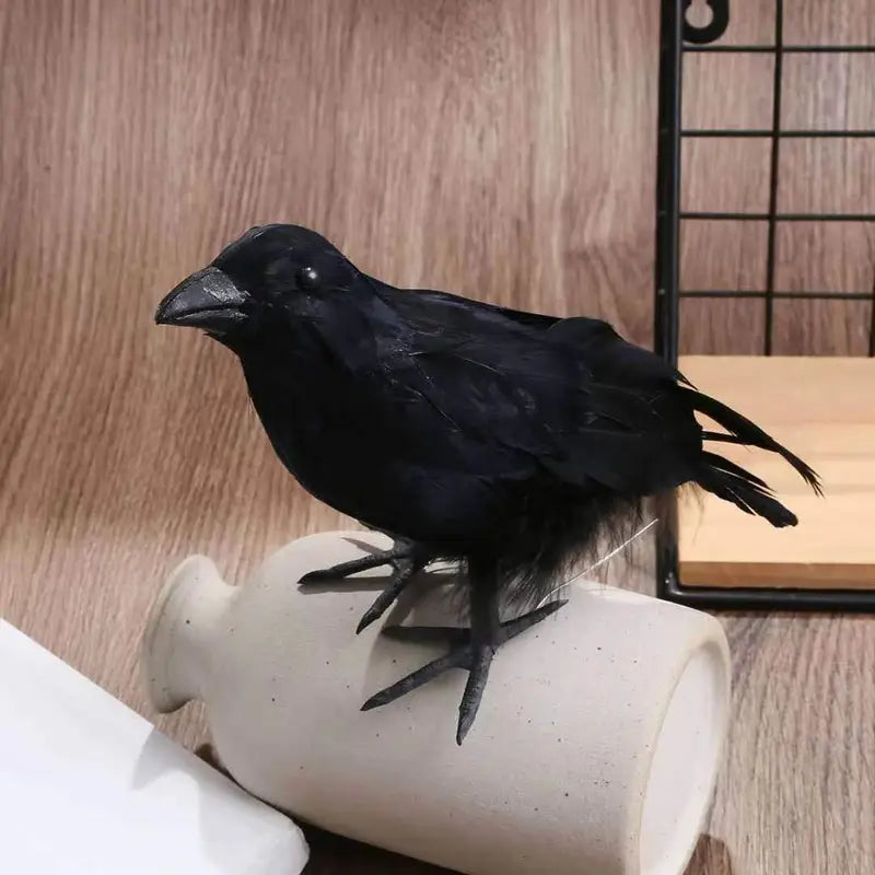 Lifelike Artificial Raven Halloween Decoration Feathered Bird Model Haunted House Decor