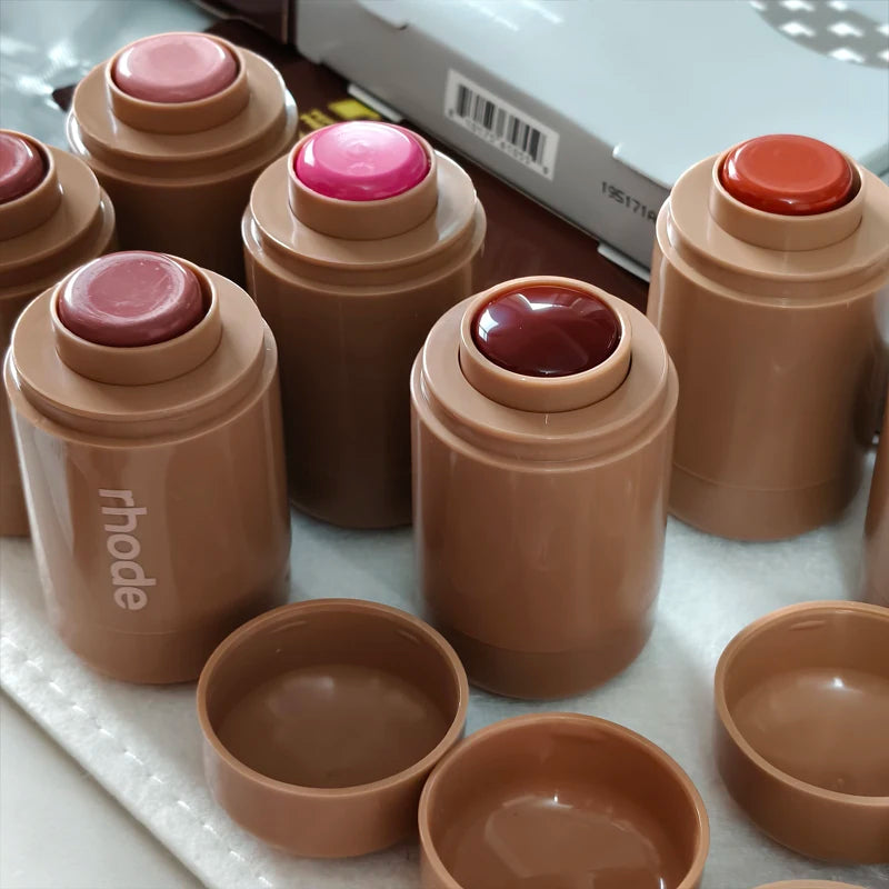 Waterproof Blusher Stick - Non-Fading Pocket Makeup with Spicy Banana Peel Model