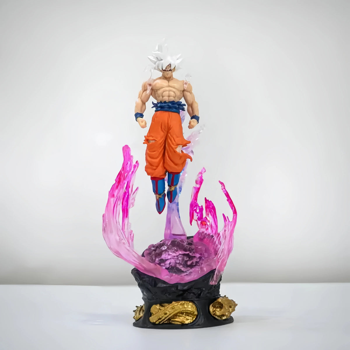 24cm Anime Goku Action Figure Ultra Instinct Super Saiyan PVC Light-Up Statue Toy Gift