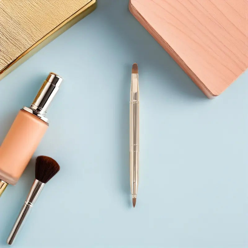 Dual-Ended Lip Makeup Brush with Cap - Precise Lipliner & Blending Tool
