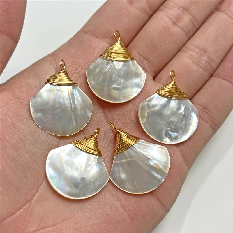2-Piece Natural Mother-of-Pearl Shell Heart & Fan Pendant Jewelry Set - Handmade