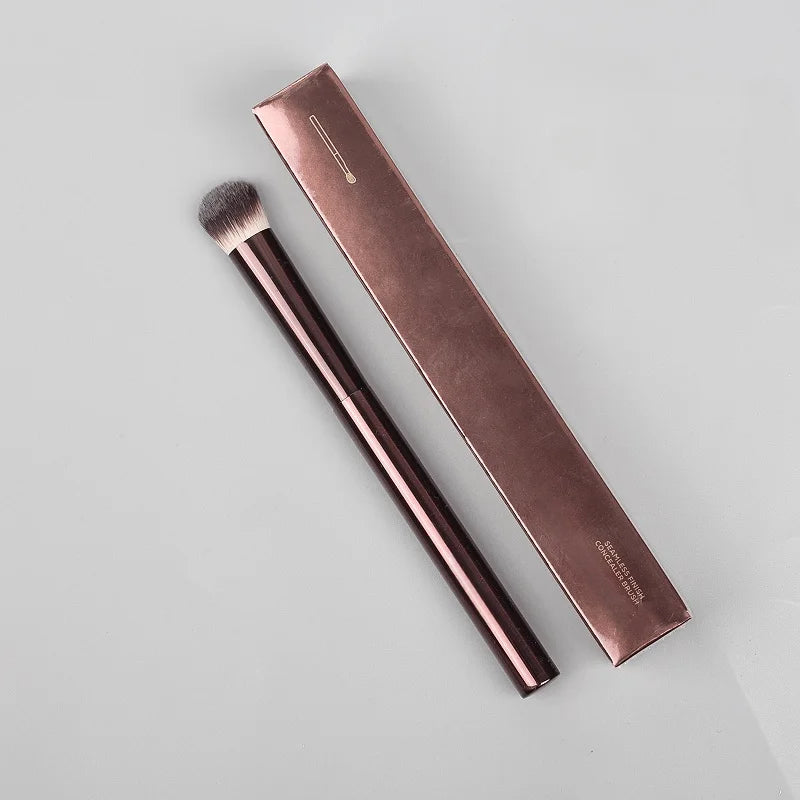 Vanish Concealer Brush - Angled Synthetic Makeup Tool for Liquid & Cream