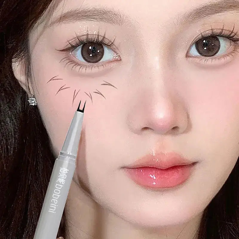 Double-Claw Eyeliner Pen Waterproof Smudge-Proof Liquid Eyeliner for Upper & Lower Lashes
