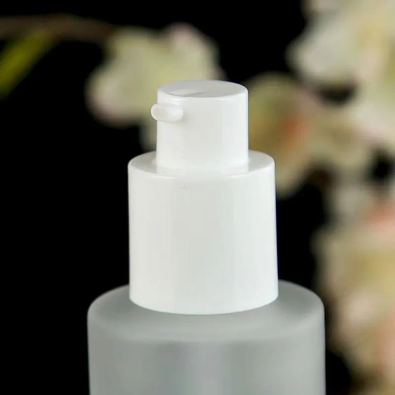 Wooden Frosted Glass Spray Bottle Refillable Lotion Dispenser Fine Mist Cosmetic Container