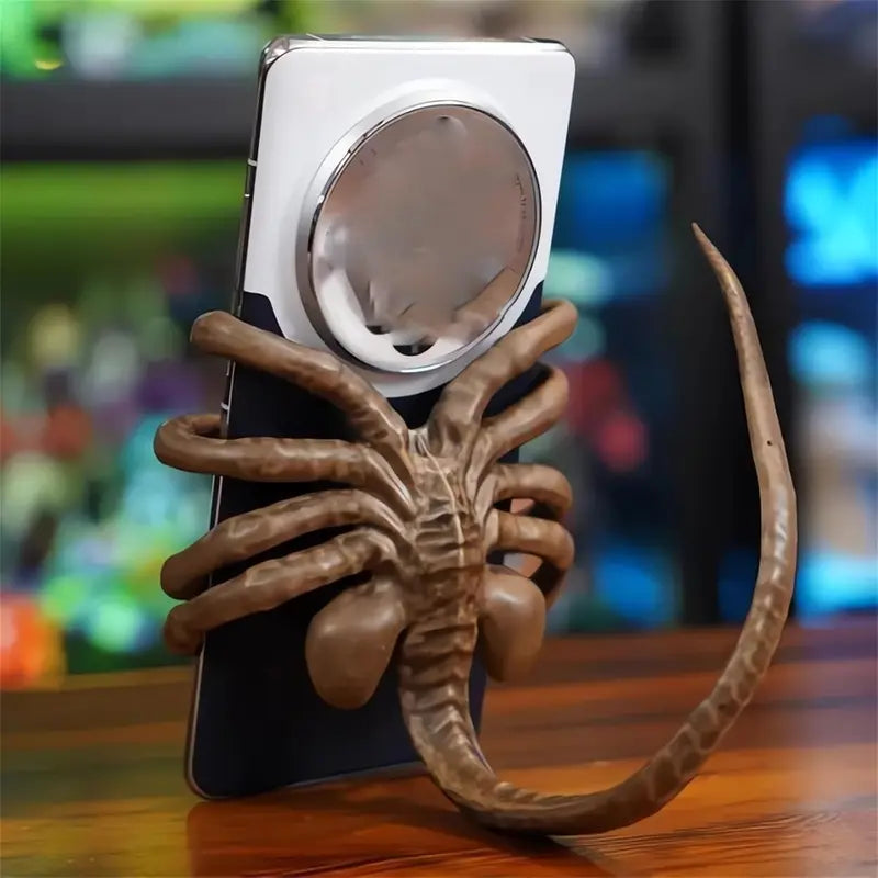 Horror Facehugger Phone Holder - Sci-Fi Movie Atmosphere Car Mount