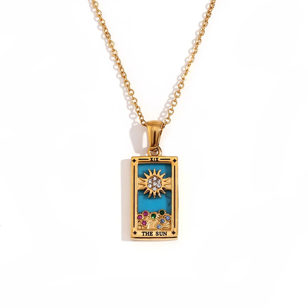 Tarot Queen Lover Moon Necklace - Tarnish-Free Stainless Steel Jewelry 18K Gold Plated