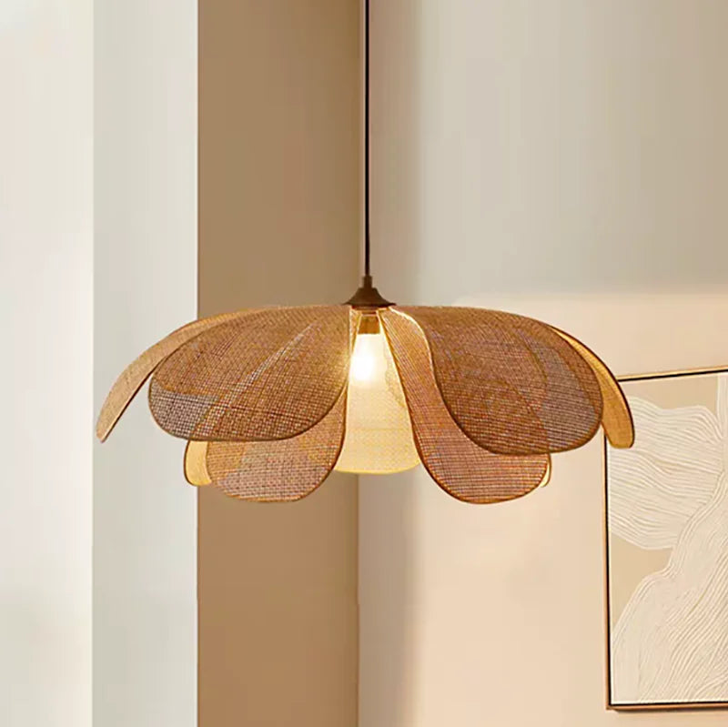 Rattan Flower Pendant Light - Woven Ceiling Lamp for Living & Dining Rooms