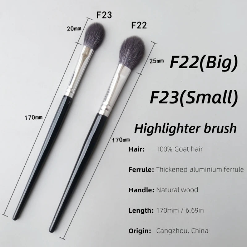 High-Quality Makeup Brush for Highlighting & Contouring - Natural Goat Hair