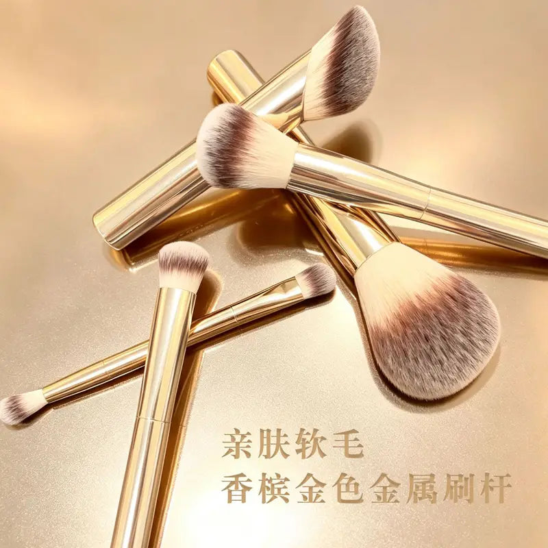 5pcs Makeup Brush Set with White Leather Bag - Powder, Blush, Concealer, Eyeshadow, Crease