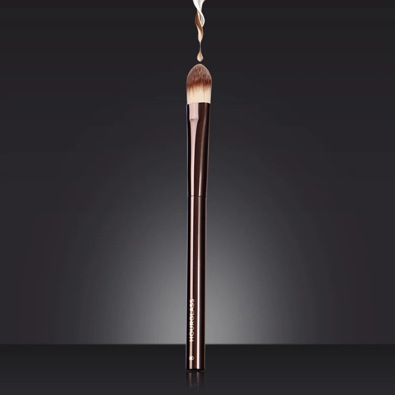 Large Concealer Makeup Brush - Soft Fiber Face Brush for Covering Flaws