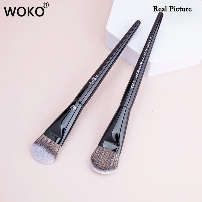 Angled Makeup Brush for Foundation Blush & Cream Blending - Professional Cosmetic Tool