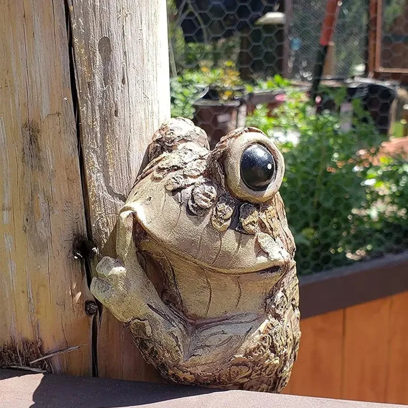 Peeping Frog Climbing Tree Hanging Decoration Resin Garden Ornament