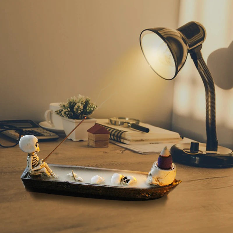 Skull-Shaped Resin Incense Boat Set - Halloween Home Decor for Aromatherapy