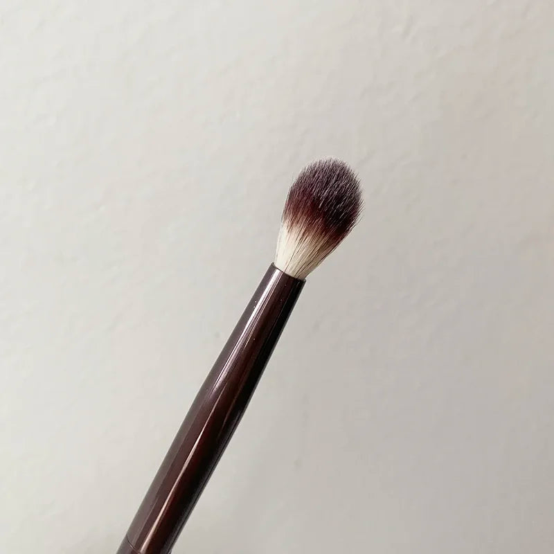 Tapered Makeup Blender Brush - Soft Synthetic Eye Shadow Blending Tool