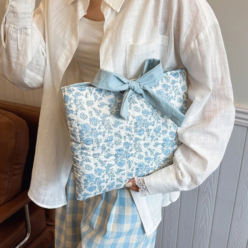 Large Capacity Floral Quilted Makeup Bag with Bow - Lightweight Multifunctional Cosmetic Organizer