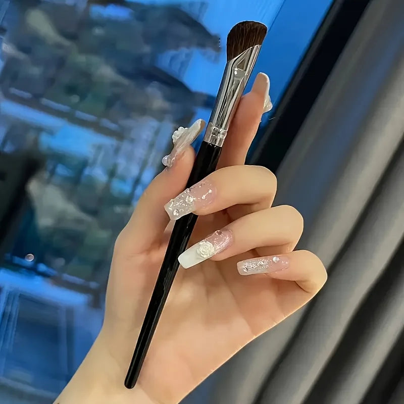 4-Piece Nose Contour Brush Set with Highlight and Eyeliner Brushes, Bevel Design
