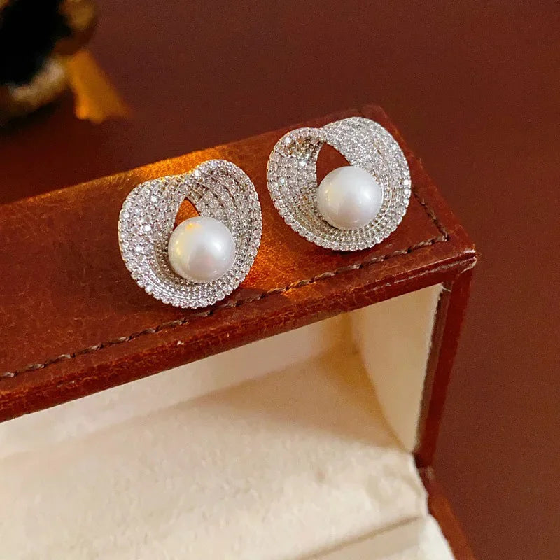 Round Zircon Stud Earrings for Women Pearl Flower Design Wedding Jewelry