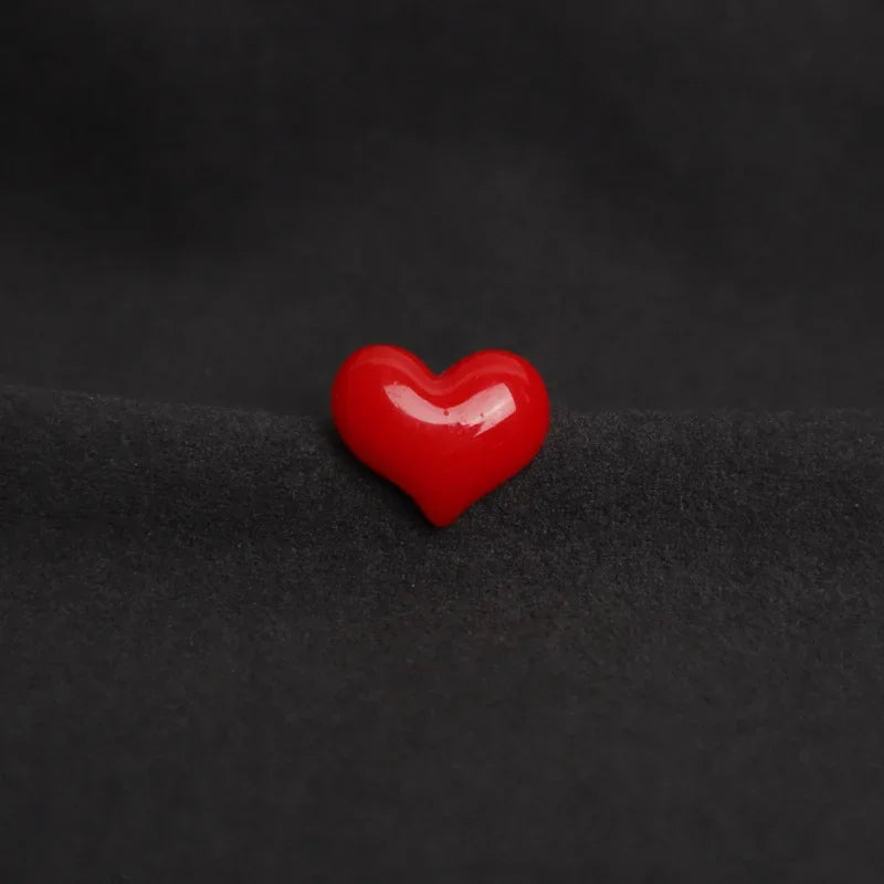 Cute Red Heart Brooches Romantic Love Resin Pins Decorative Jewelry Gift for Clothes & Bags