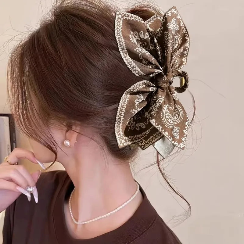 Elegant Women's Bow Hair Clip with Cashew Flower Pattern - High-End Hair Accessory