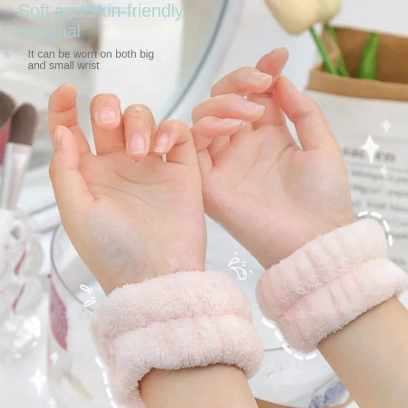 Waterproof Face and Wrist Sweat Wiping Bands Set - Moisture Proof Hairbands & Wrist Guards