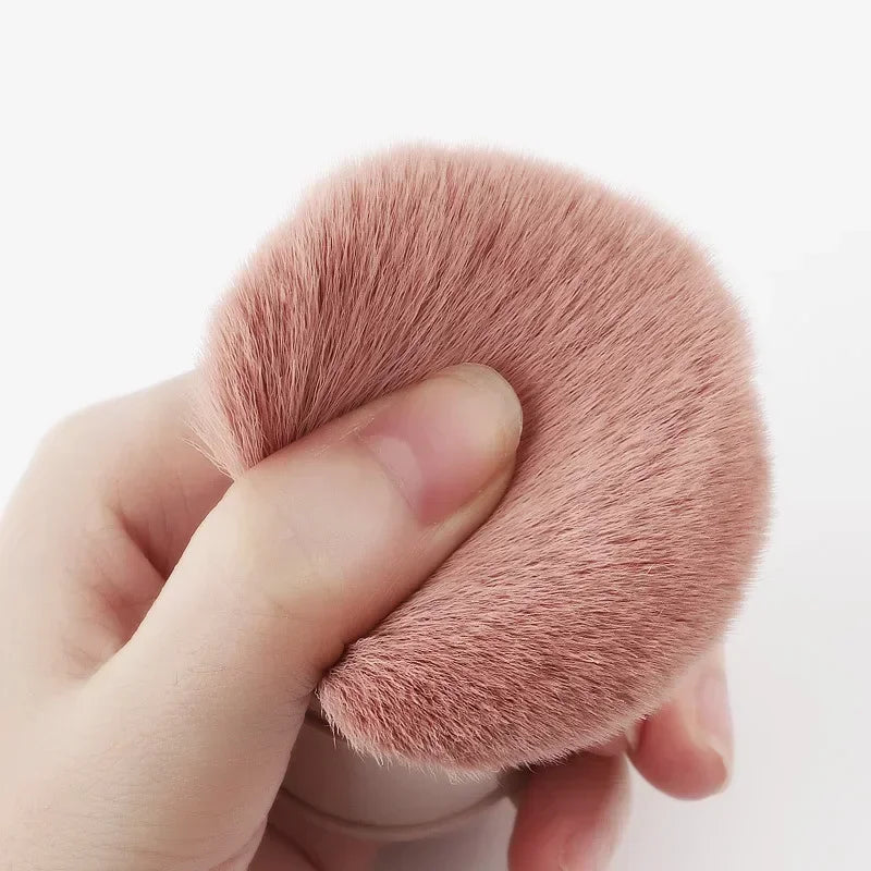Portable Mini Retractable Blush Brush - Soft Makeup Powder & Foundation Tool