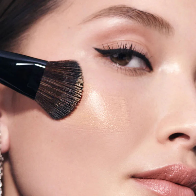 Angled Foundation Brush for Cream and Liquid Makeup - Soft Synthetic Hair