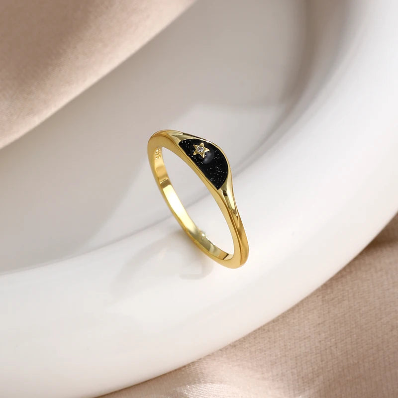 Elegant Sterling Silver Heart-Shaped Crown Ring - Gold Series Jewelry Gift