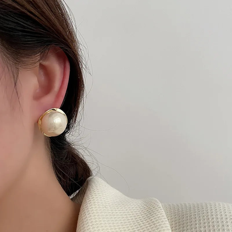 Light Luxury Pearl Stud Earrings for Women - Elegant Gold Metal Jewelry