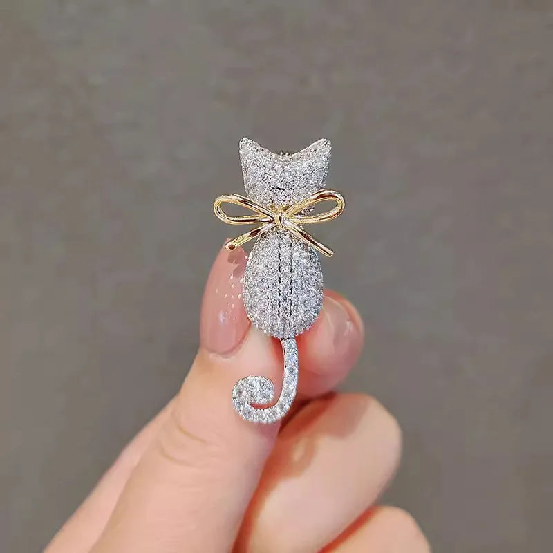 Cute Rhinestone Cat Brooch for Women Animal Jewelry Gift