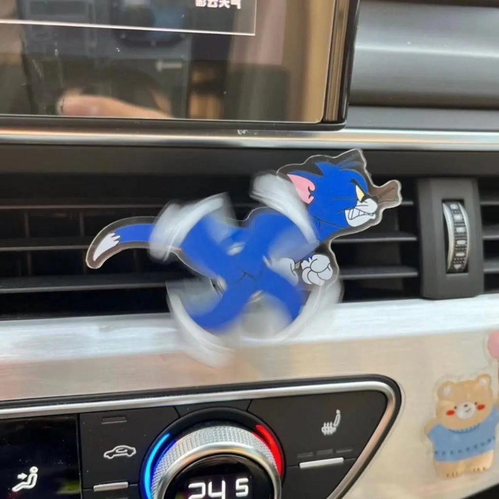 Rotating Cat and Mouse Car Air Conditioner Ornament - Kids Interior Decoration Accessory