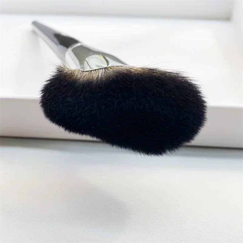 Pro Demi Fan Brush 72 Featherweight Soft Bristle Powder Makeup Brush