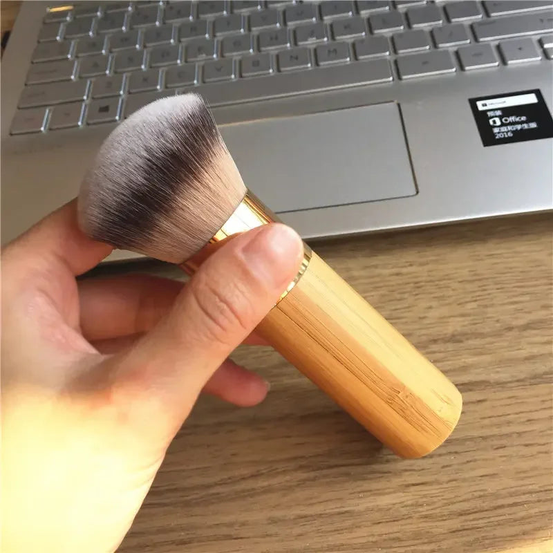 Airbrush Finish Bamboo Makeup Brush for Powder, Bronzer & Blush - Soft Synthetic Hair