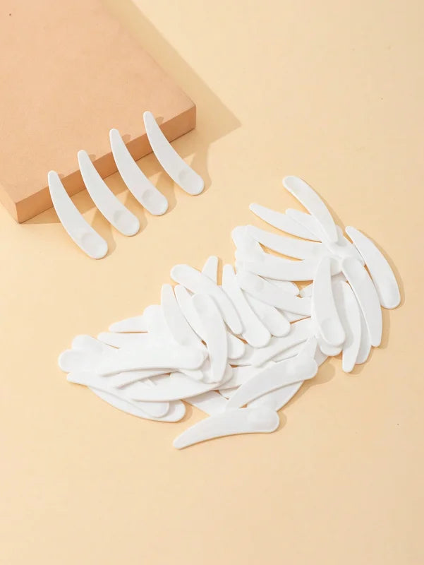 Disposable Crescent Face Mask Spatulas 50-Pack for Skincare Application