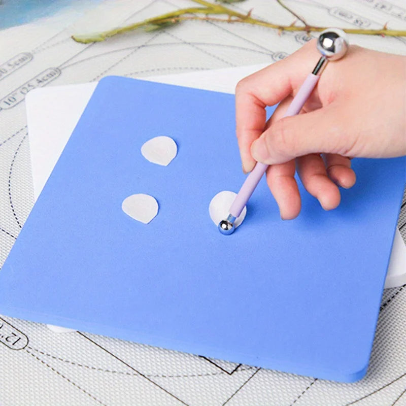 Multipurpose Fondant Flower Twist Mat - Edible Petal and Surface Tool