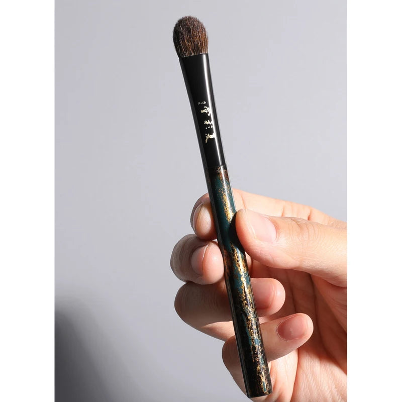 Professional Handmade Eye Shadow Makeup Brush - Natural Hair, Pine Squirrel & Goat Hair, Raw Lacquer Handle