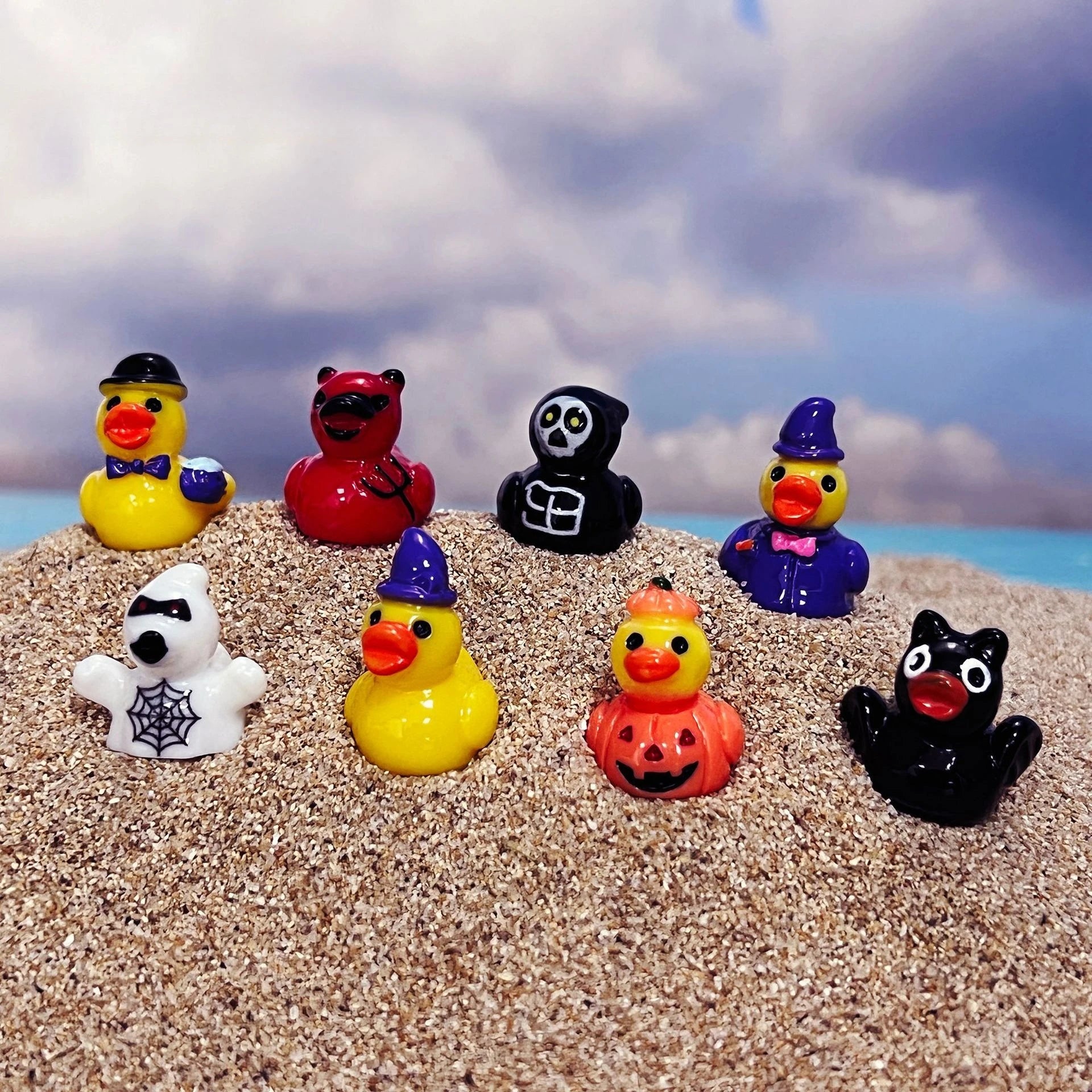 30 Pcs Mini Resin Halloween Duck and Ghost Figurines for Garden & Home Decor