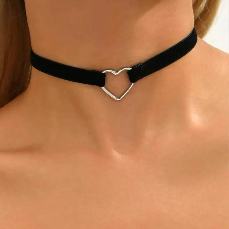 Adjustable Black Choker Necklace for Women Layered Velvet Leather Collar