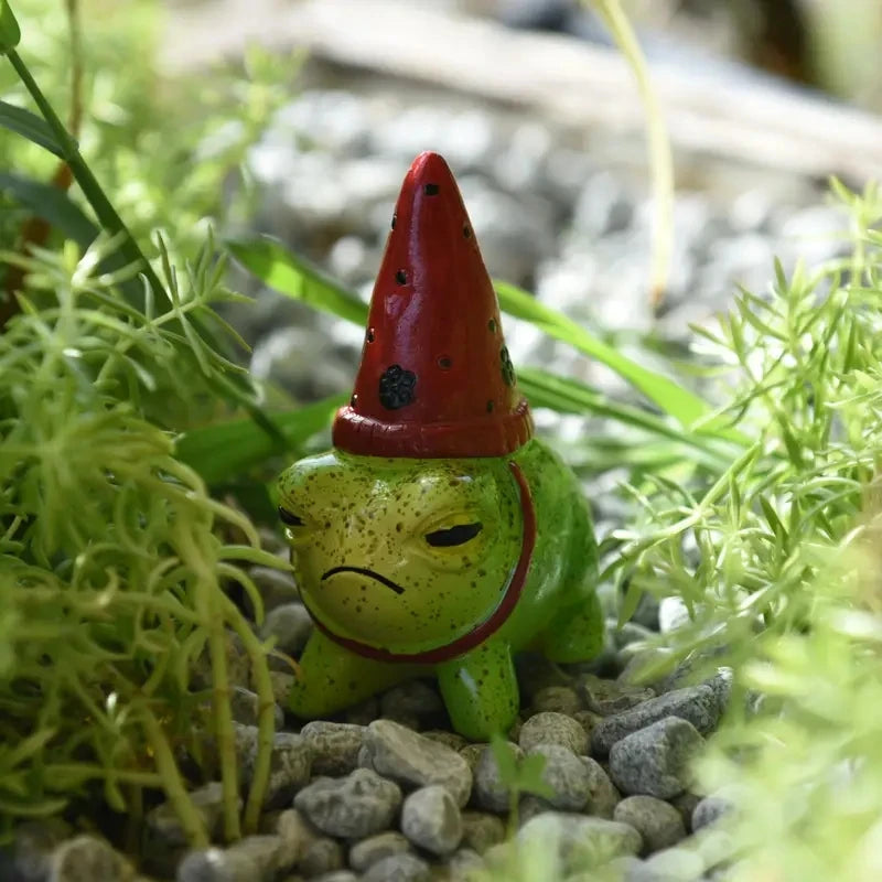 Cute Frog Garden Statue Party Hat Decor for Courtyard and Halloween Gifts