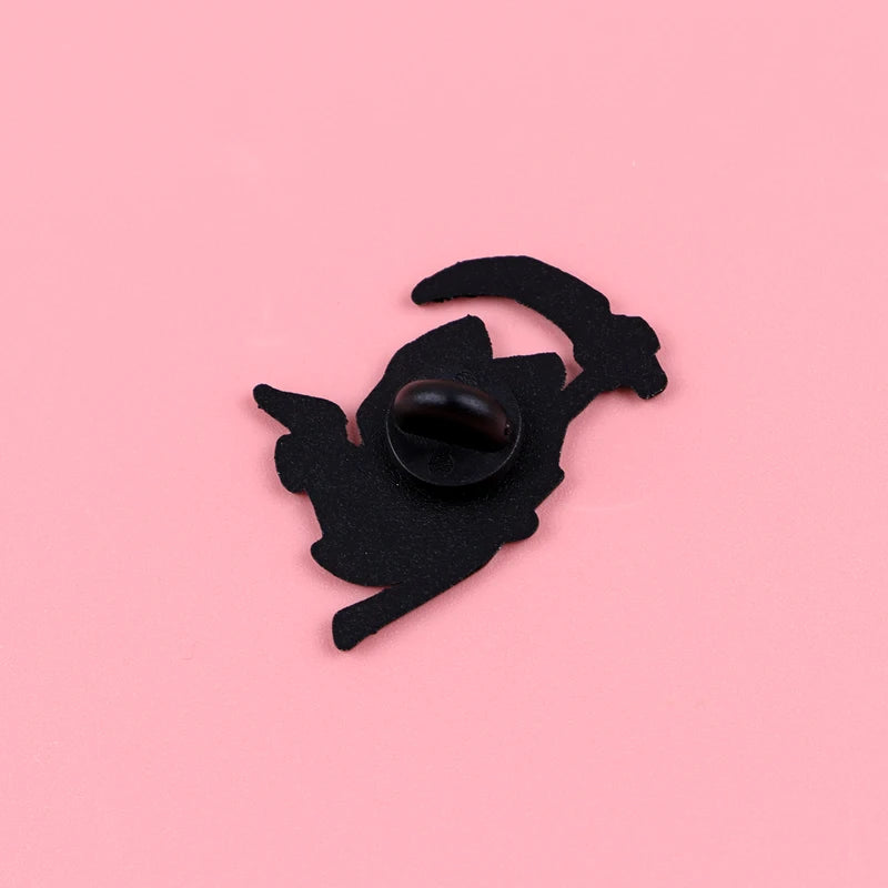 Halloween Enamel Ghost Pin Brooch Lapel Badge for Clothing & Bags