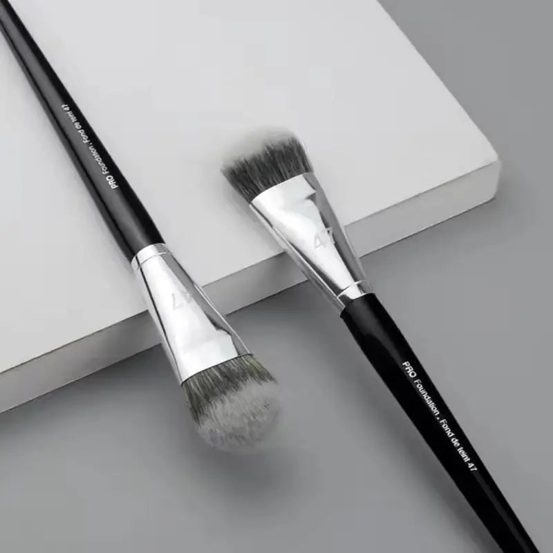 Professional Makeup Foundation Brush Set - Synthetic Bristles, Multiple Handles