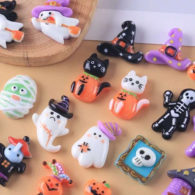 10 Pcs Cute Halloween Ghosts Skeletons Pumpkins Resin Jewelry Hairpin Craft Decorations