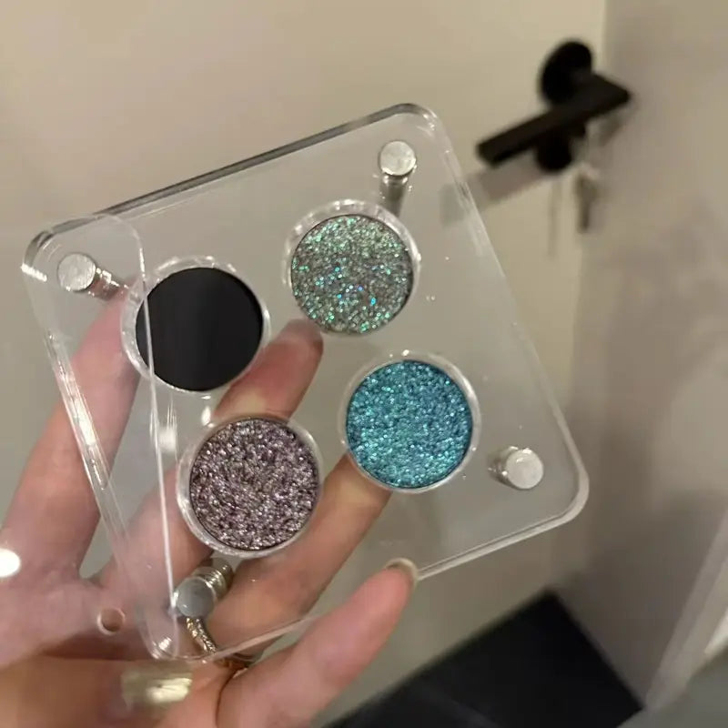 4-Color Chameleon Eye Shadow Palette with Shimmer Finish for Vibrant Looks